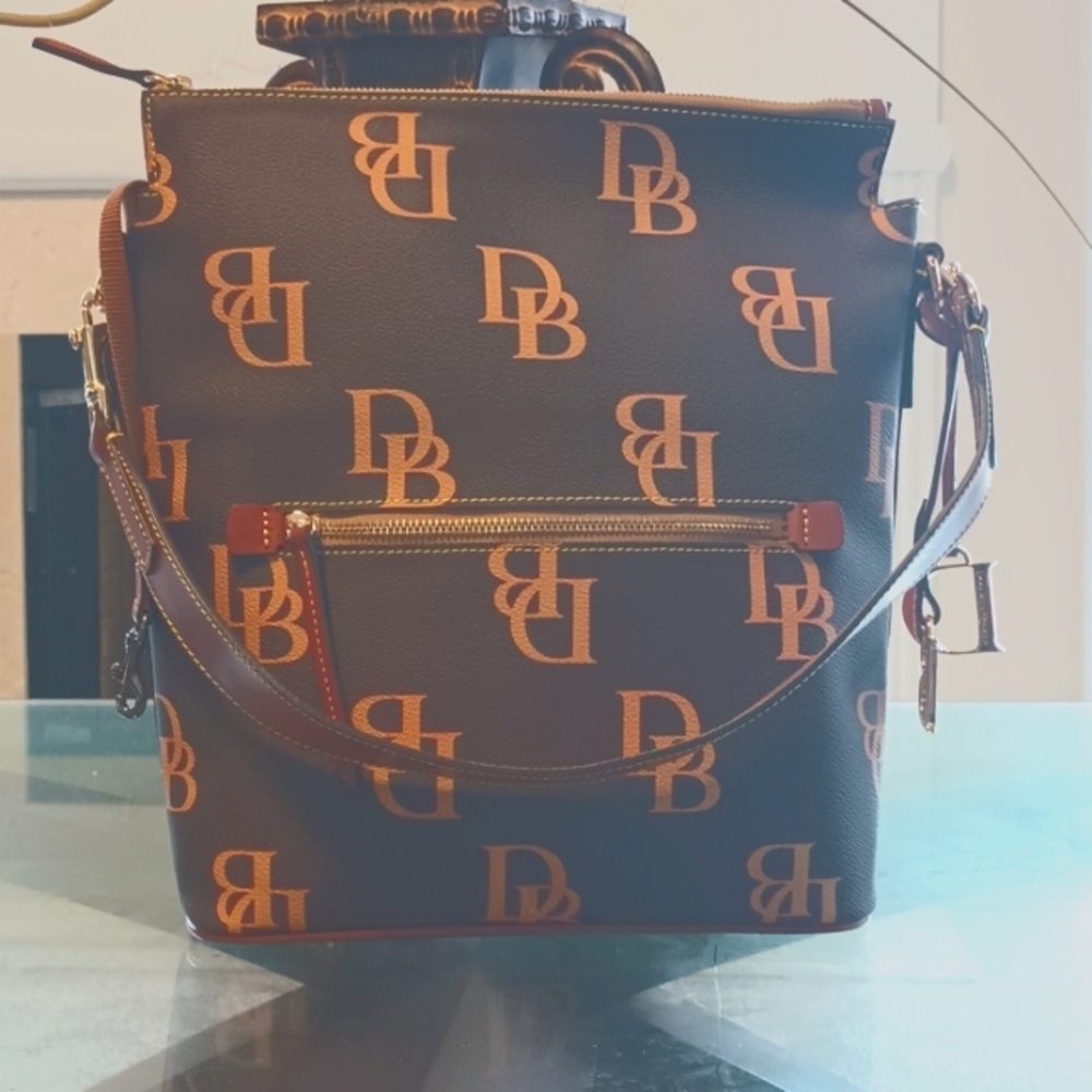 SOLD! SOLD! SOLD! BRAND NEW DOONEY AND BURKE HANDBAG